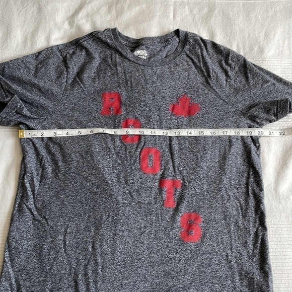 ROOTS Gray Space Dye Logo Graphic T-Shirt Size Small - Picture 7 of 8